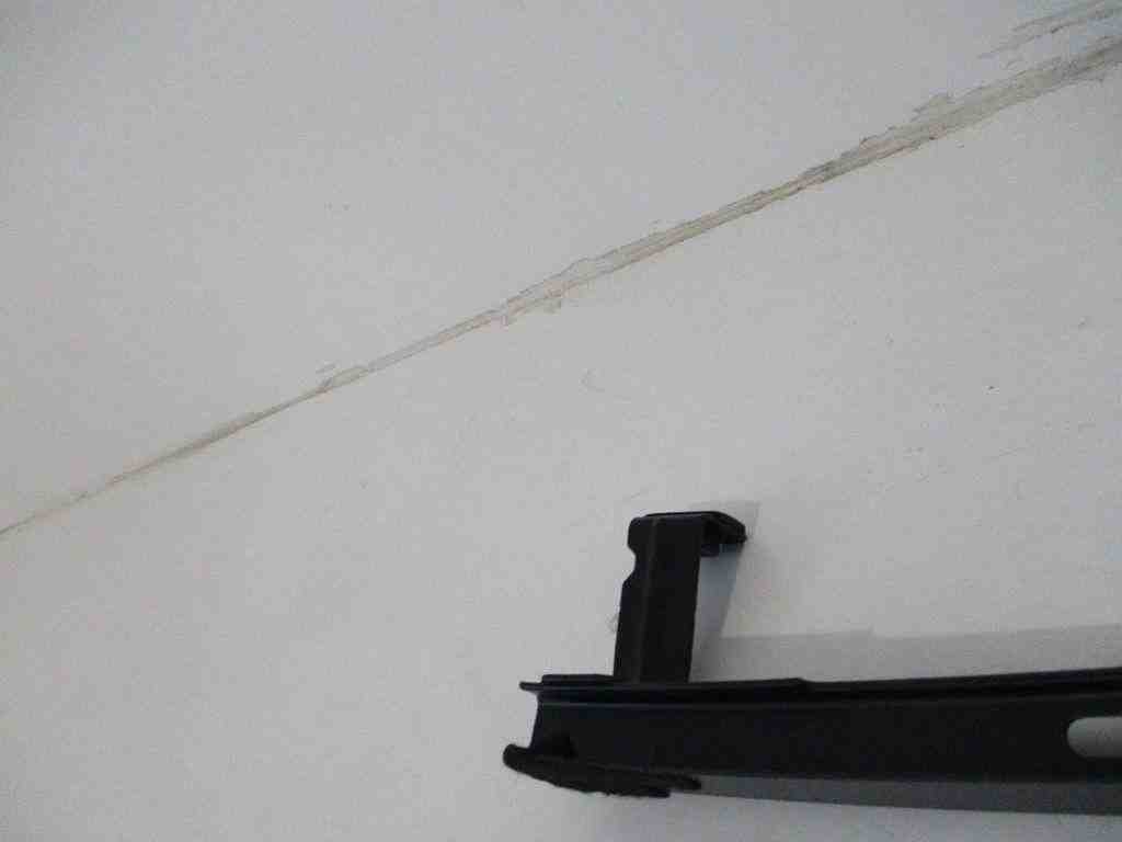 RENAULT Megane 3 generation (2008-2020) Aizmugurējo Durvju Stikla Sliede 822300011R 32467894