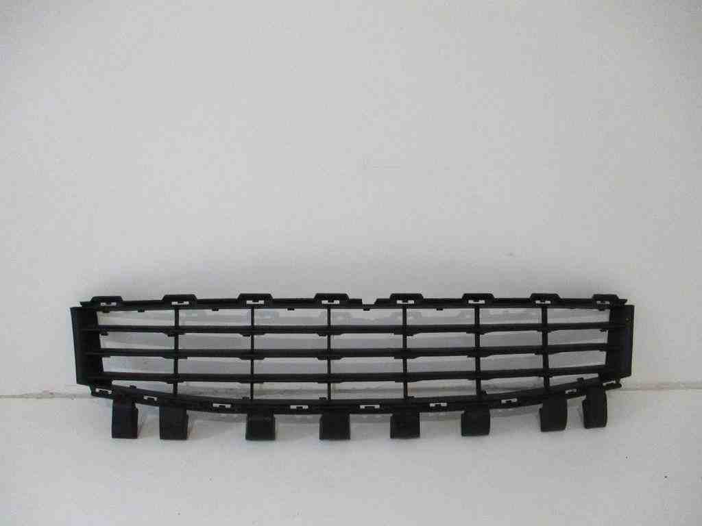 RENAULT Megane 3 generation (2008-2020) Решетка радиатора переднего бампера 8200412379 32468025