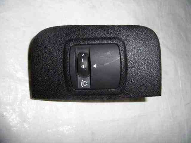 RENAULT Megane 3 generation (2008-2020) Переключатель регулировки высоты фар 251902972R 32471278