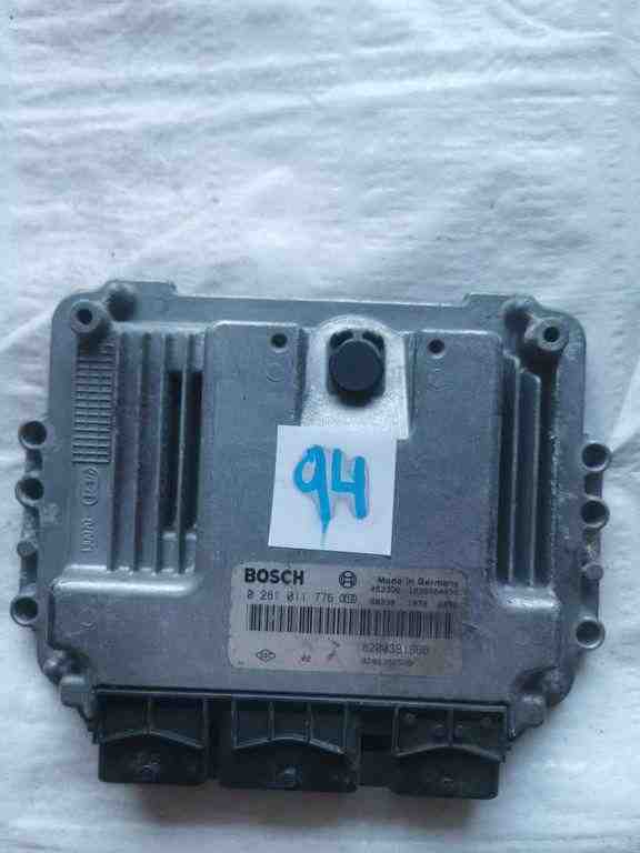 RENAULT Megane 3 generation (2008-2020) Engine Control Unit ECU 8200391966,0281011776 32474128