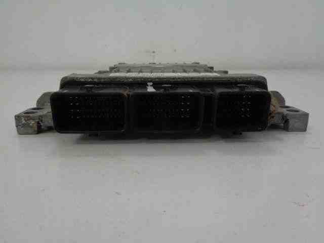 RENAULT Megane 3 generation (2008-2020) Engine Control Unit ECU 8200807626,8200804775 32474551