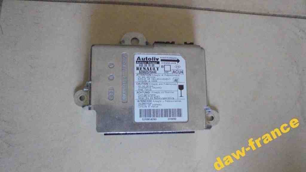 RENAULT Megane 3 generation (2008-2020) Блок SRS 8200257044E 32478396