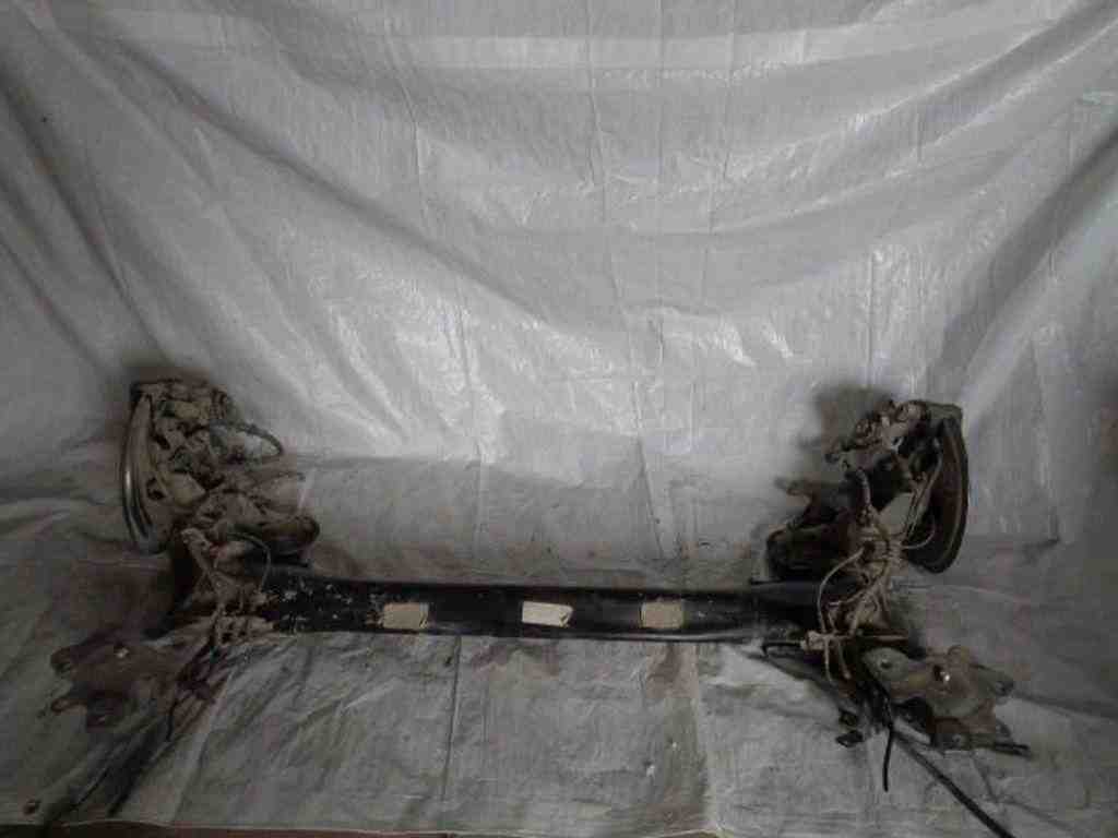 RENAULT Scenic 2 generation (2003-2010) Rear Axle 32483401