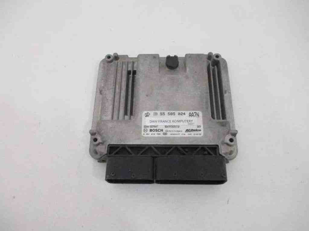 OPEL Astra J (2009-2020) Riadiaca jednotka motora 0281018769,55579447,55585024 32488849