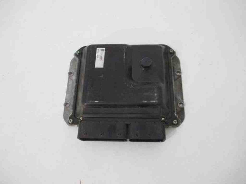 OPEL Astra J (2009-2020) Блок управления двигателем 55579443,MB2757001190,275700-1190 32488909