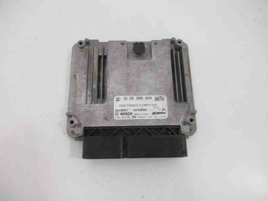 OPEL Astra J (2009-2020) Riadiaca jednotka motora 0281018769,55579447,55585024 32488915