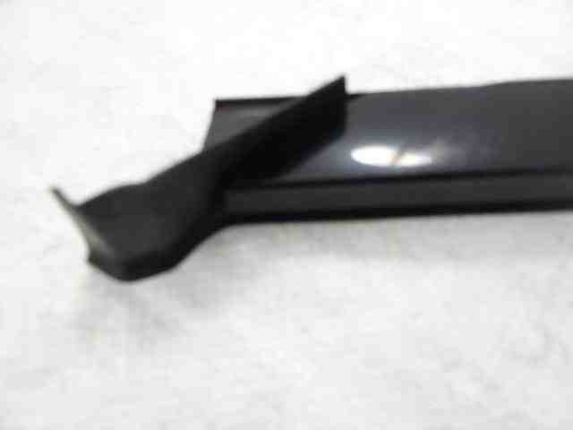 PEUGEOT 308 T9 (2013-2021) Vējstikla apdare 9810111980 32492098
