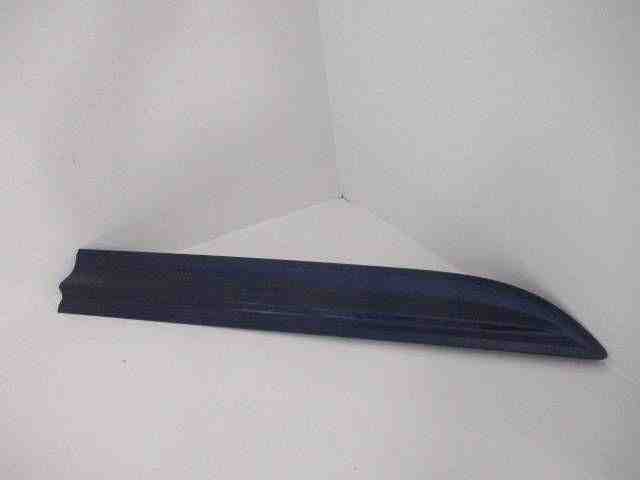 PORSCHE Macan 1 generation (2013-2023) Front Right Door Molding 95B.837.890.1R,95B8378901R 32496688