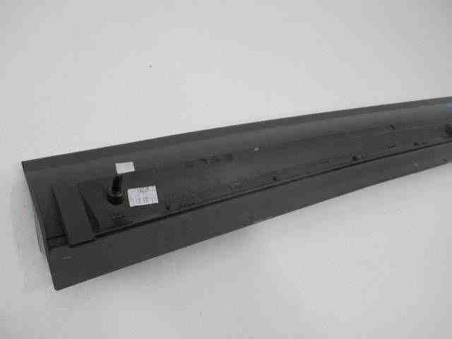 PORSCHE Macan 1 generation (2013-2023) Front Left Door Molding 95B.837.889.1R,95B8378891R 32496737