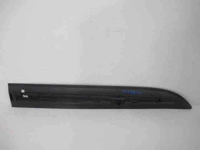 PORSCHE Macan 1 generation (2013-2023) Front Left Door Molding 95B.837.889.1R,95B8378891R 32496737
