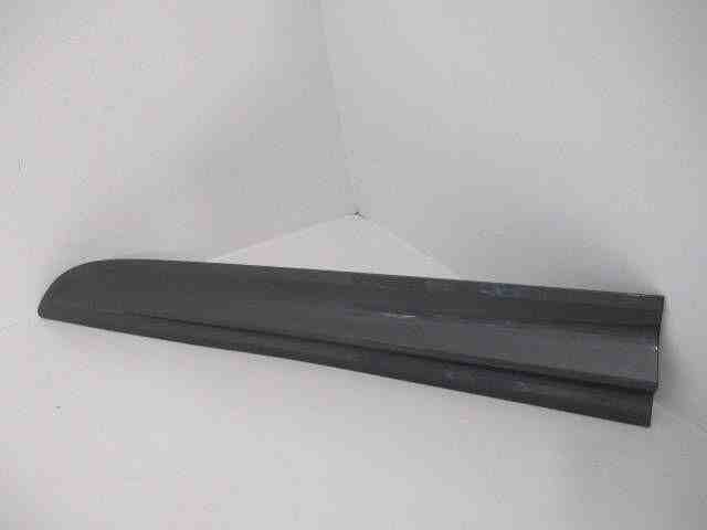 PORSCHE Macan 1 generation (2013-2023) Front Left Door Molding 95B.837.889.1R,95B8378891R 32496744