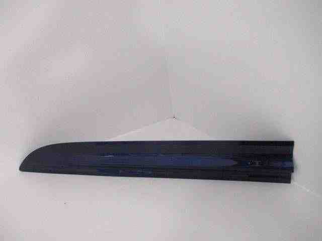 PORSCHE Macan 1 generation (2013-2023) Front Left Door Molding 95B.837.889.1R,95B8378891R 32496749