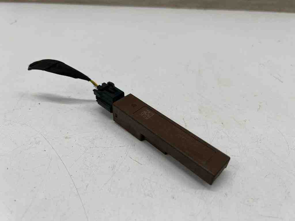 MG ZS 2 generation (2017-2024) Bootlid Antenna Amplifier 10710239 32416565
