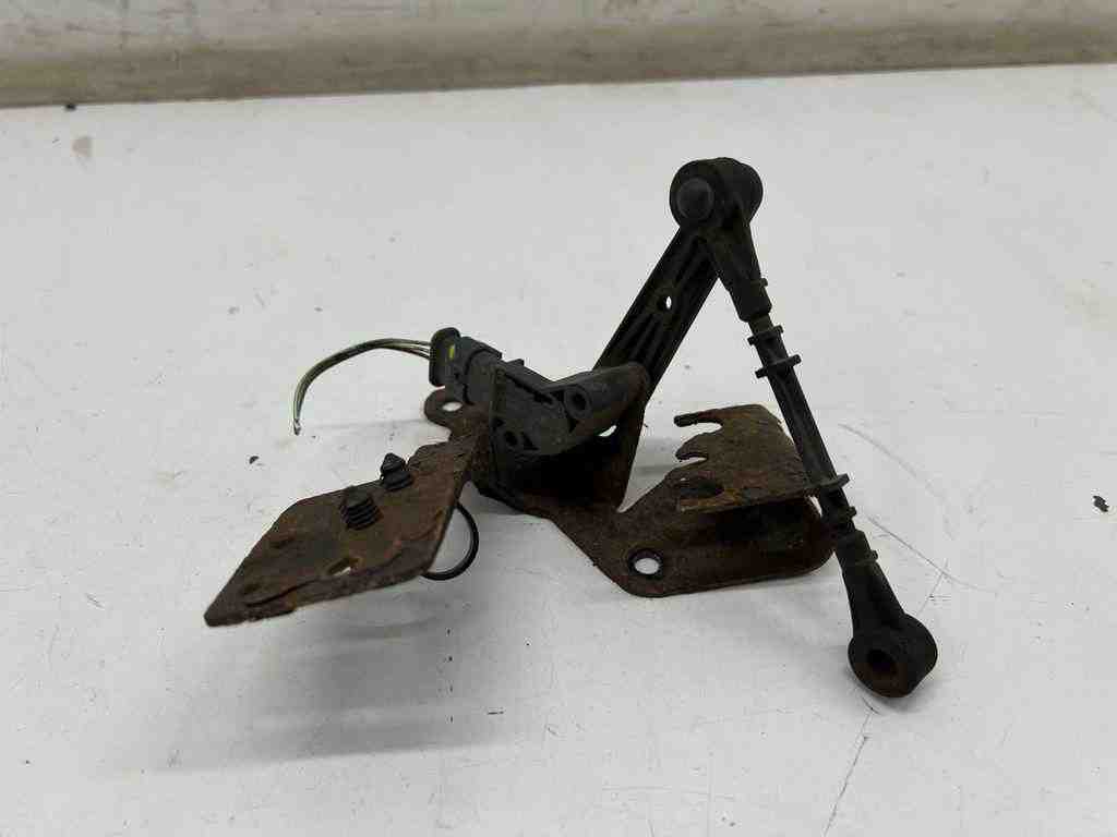 LAND ROVER Discovery Sport 1 generation (2014-2024) Rear Left Height Level Sensor JPLA3D026BA 32428782