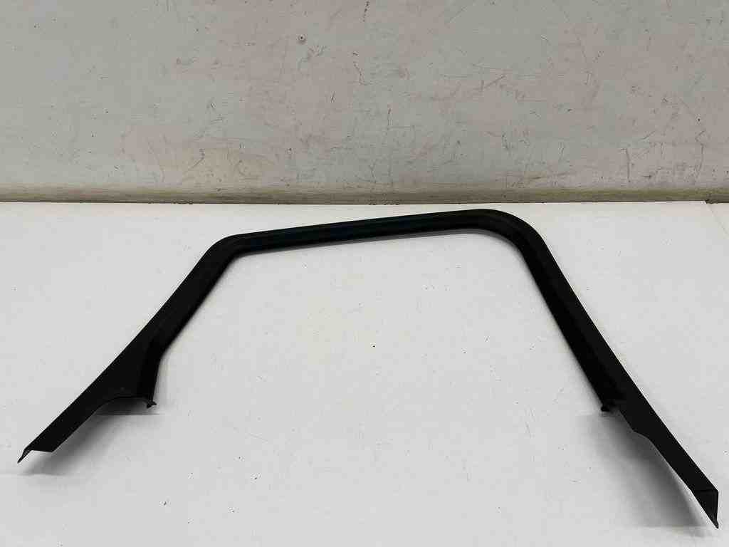 PORSCHE Macan 1 generation (2013-2023) Rear Left Door Window Molding 95B867671B 32472290