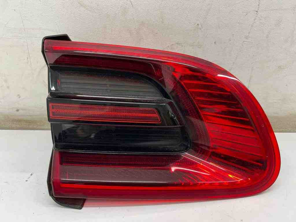 PORSCHE Macan 1 generation (2013-2023) Aizmugurējais kreisais lukturis bagāžniekā 95B945093F 32472988