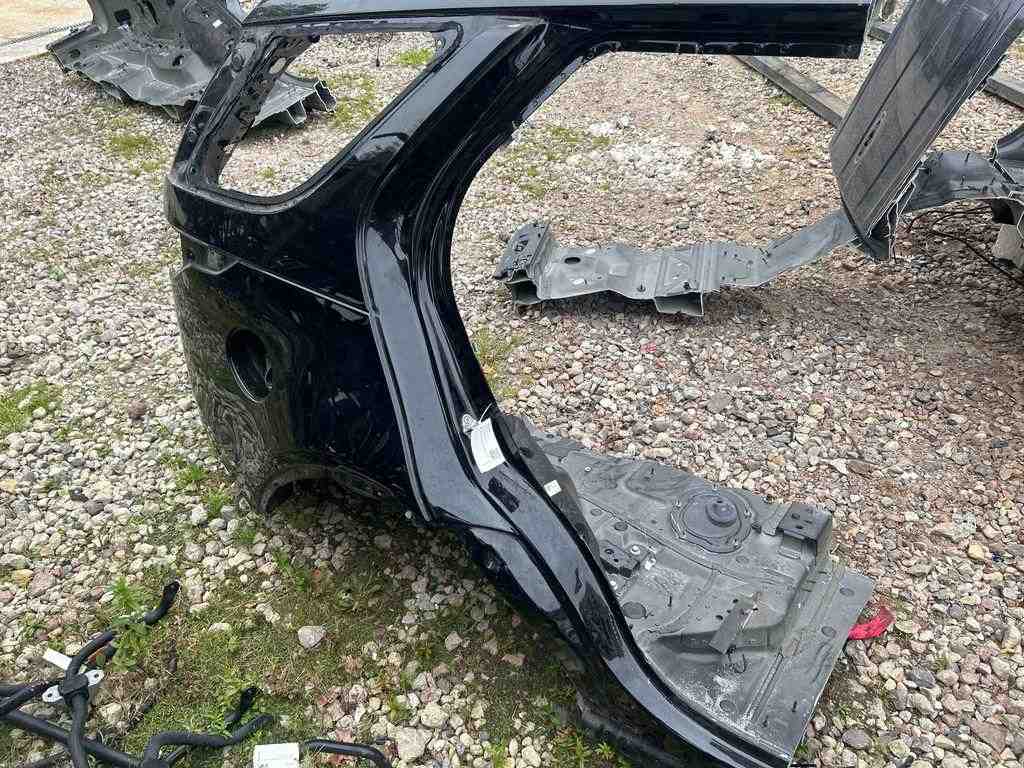 LAND ROVER Discovery Sport 1 generation (2014-2024) Четверть задняя правая 32474305