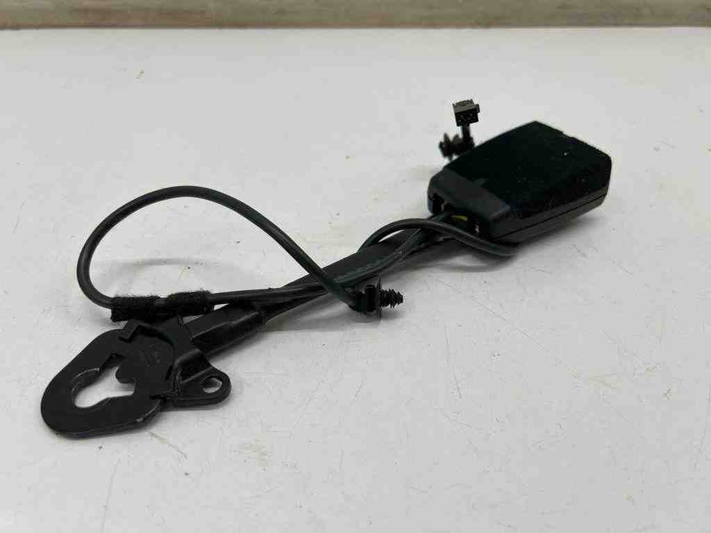PORSCHE Macan 1 generation (2013-2023) Priekšējā labā sēdekļa sprādze 7P0857755 32477197