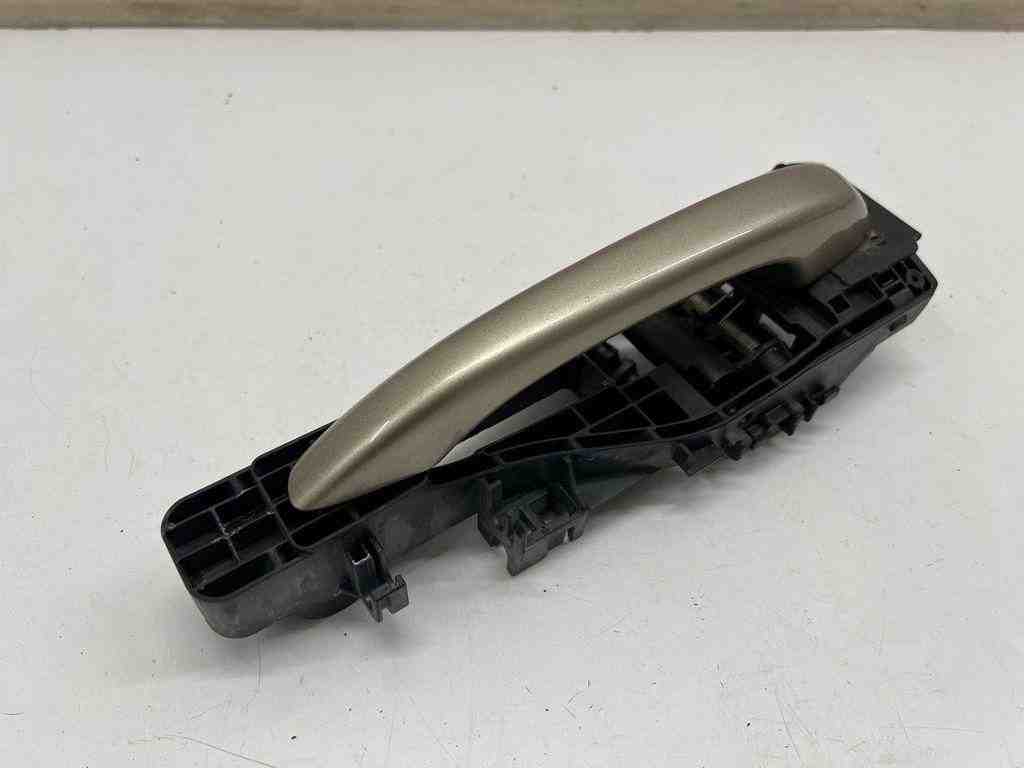 PORSCHE Macan 1 generation (2013-2023) Kreisās puses bīdāmo durvju ārējais rokturis 95B839885B 32477492