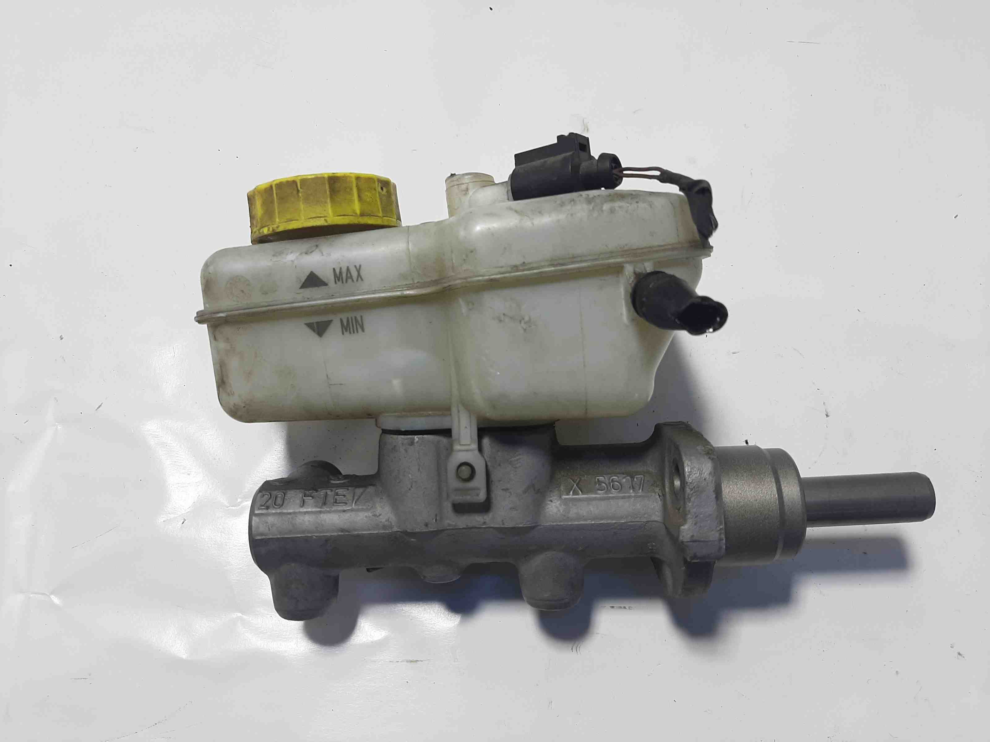 SKODA Fabia 2 generation  (2010-2014) Bromscylinder 32393683