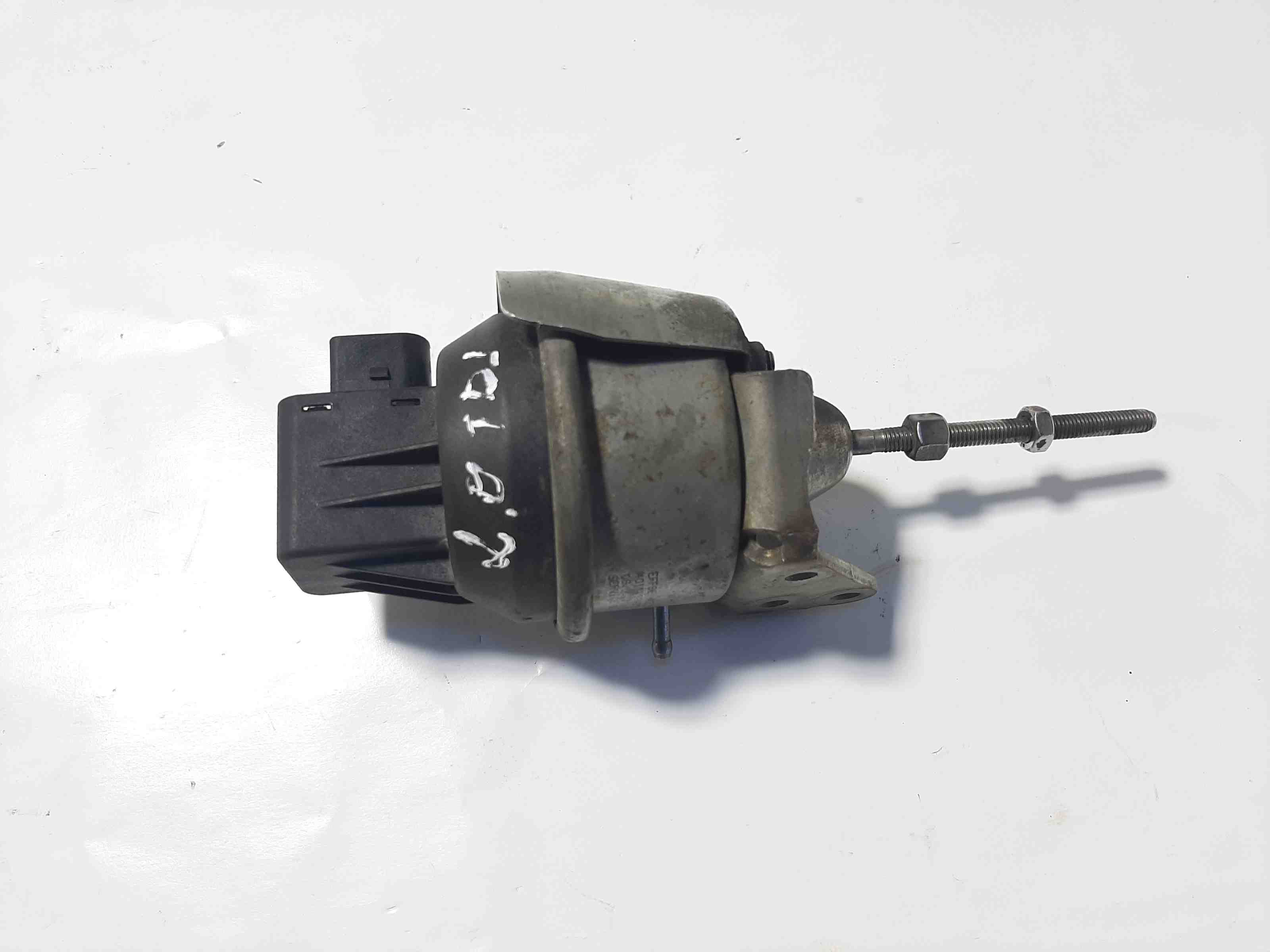 VOLKSWAGEN Passat B6 (2005-2010) Електро управление турбиной 4011188AI,CZ306029 32396907