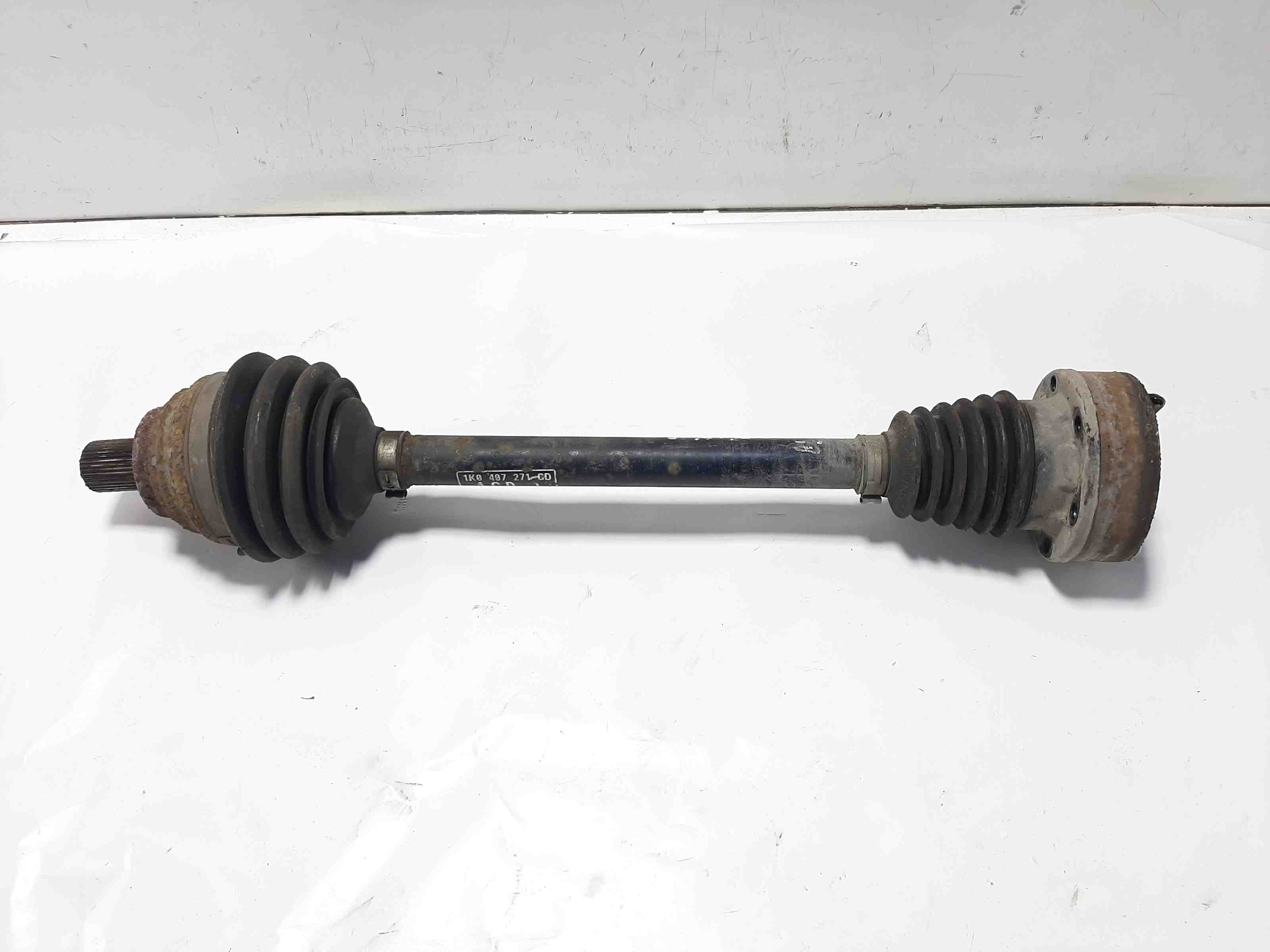 VOLKSWAGEN Jetta 3 generation (1992-1998) Полуось передний левый 1K0407271CD 32397207