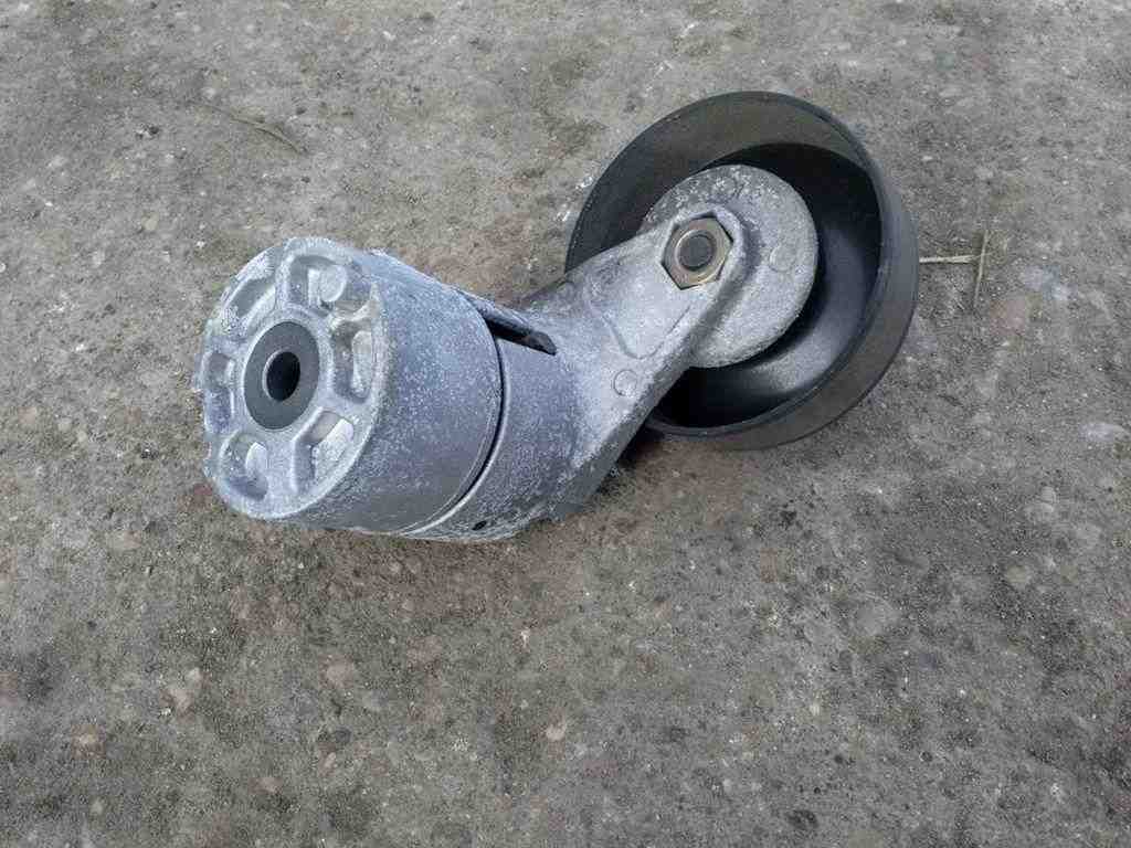 KIA Magentis 2 generation (2006-2008) Tensioner alternator belt 32505868