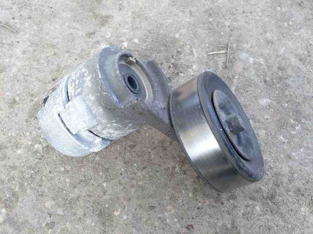 KIA Magentis 2 generation (2006-2008) Tensioner alternator belt 32505868