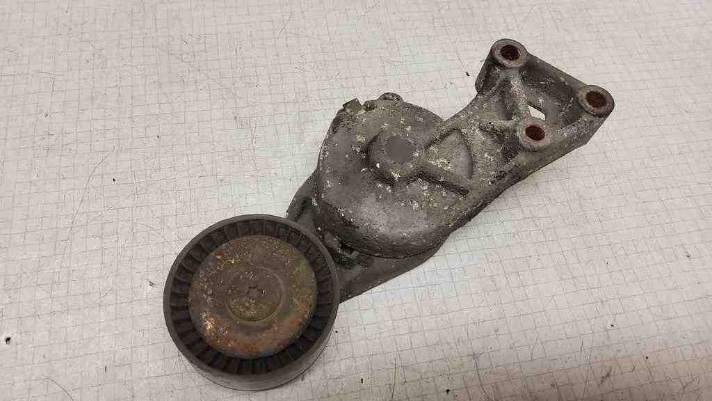 VOLKSWAGEN Transporter T5 (2003-2015) Belt Tensioner 038903315AE 32517646