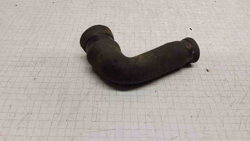 VOLKSWAGEN Passat B7 (2010-2015) Coolant Hose Pipe 32521184