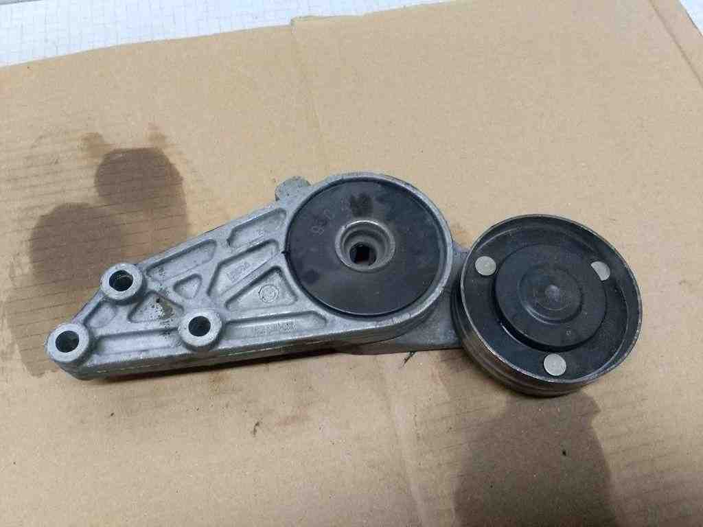 AUDI A4 B5/8D (1994-2001) Belt Tensioner 32526556