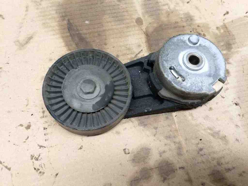 OPEL Vectra C (2002-2005) Belt Tensioner 32529199