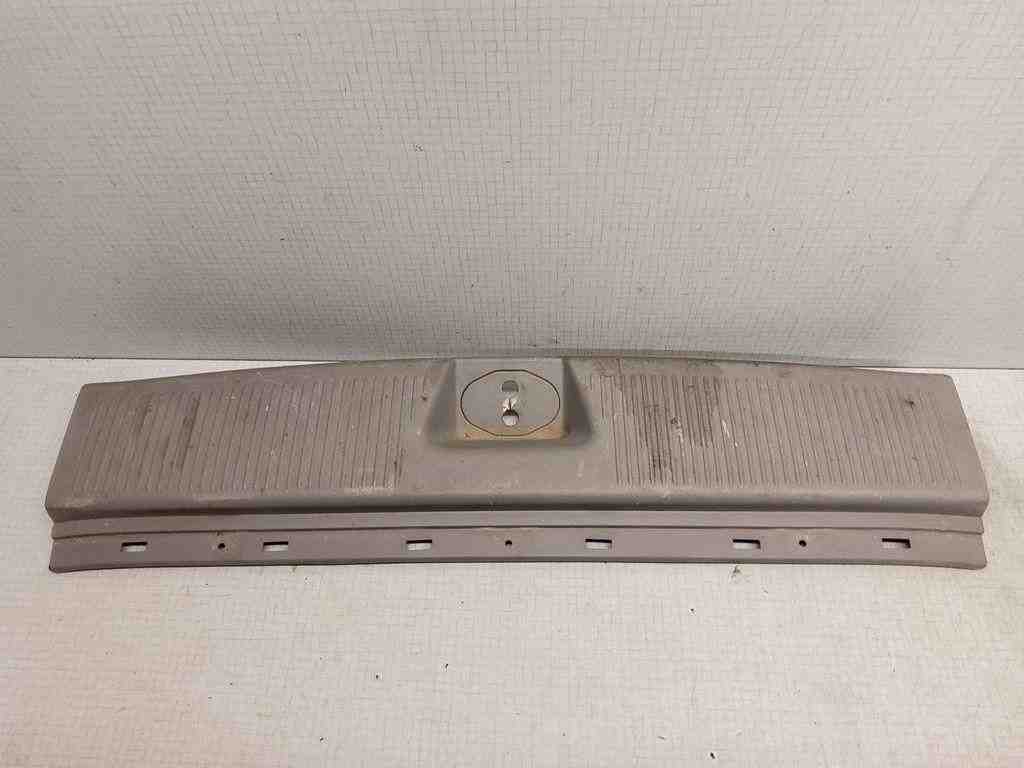 KIA Sorento 1 generation (2002-2011) Обделка замка багажника 872523E000 32544719