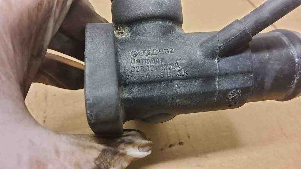 SEAT Alhambra 1 generation (1996-2010) Coolant Hose Pipe 028121132 32559923