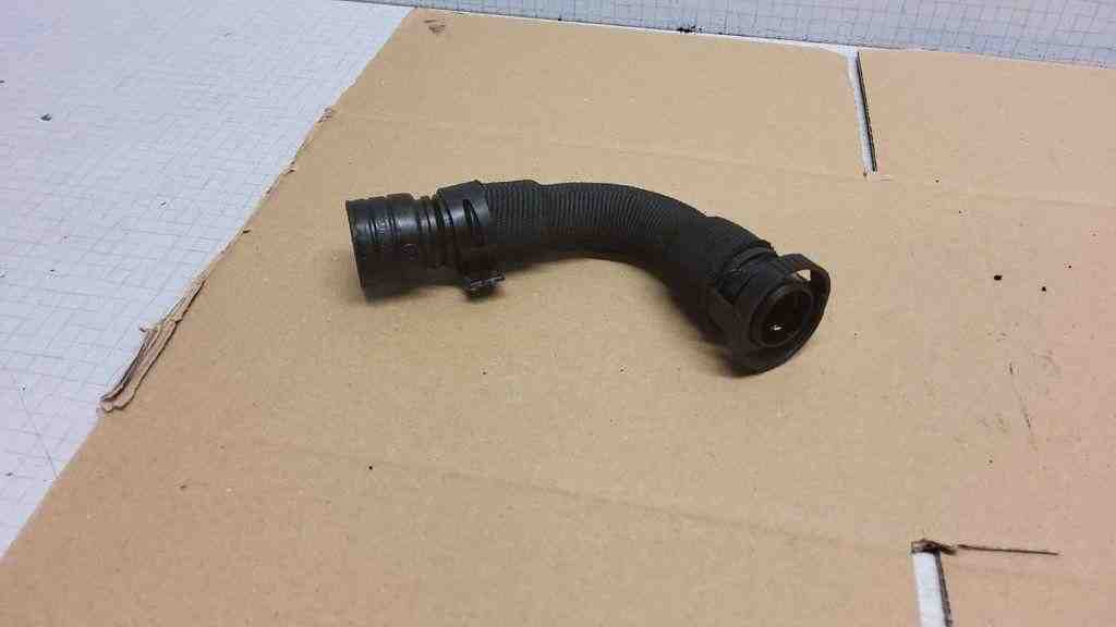 VOLKSWAGEN Golf 5 generation (2003-2009) Dýchacia hadica 446070601 32560418