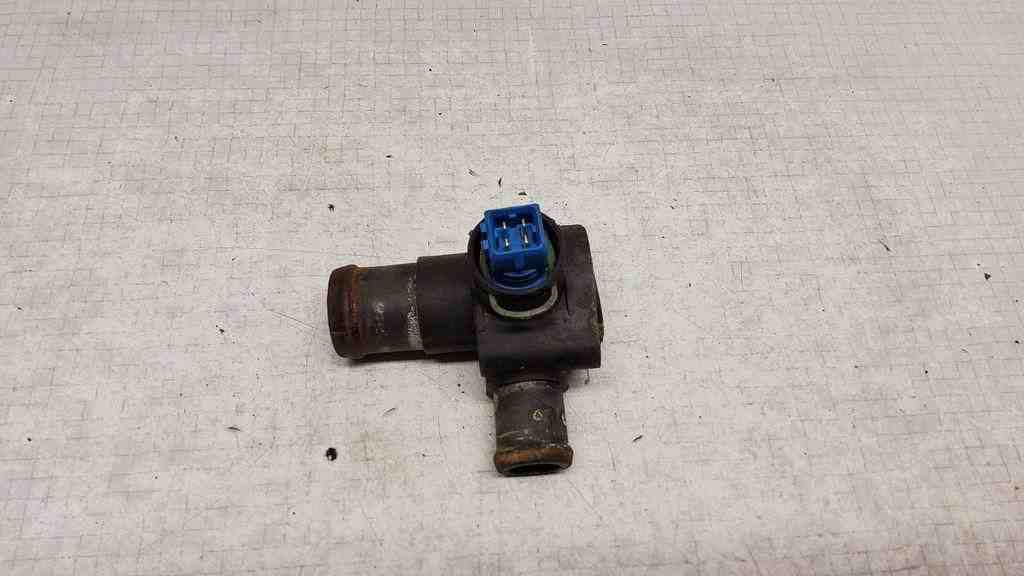 AUDI A4 B5/8D (1994-2001) Coolant Hose Pipe 028121132 32561939