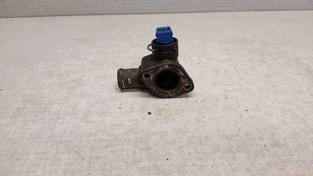 AUDI A4 B5/8D (1994-2001) Coolant Hose Pipe 028121132 32561939