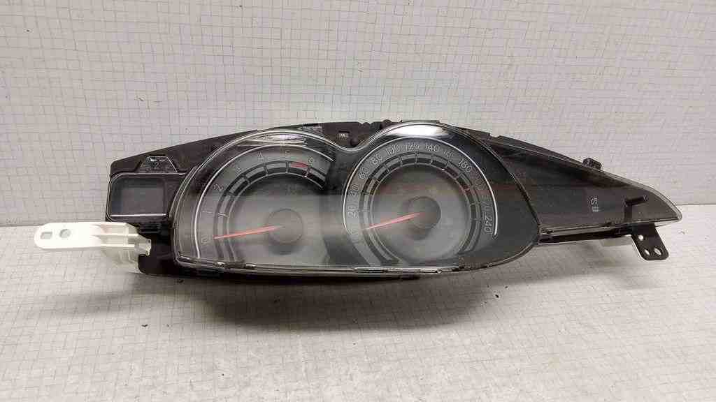 TOYOTA Verso 1 generation (2009-2015) Instrumentu panelis/spidometrs 838000F070,MB2574500457 32562096