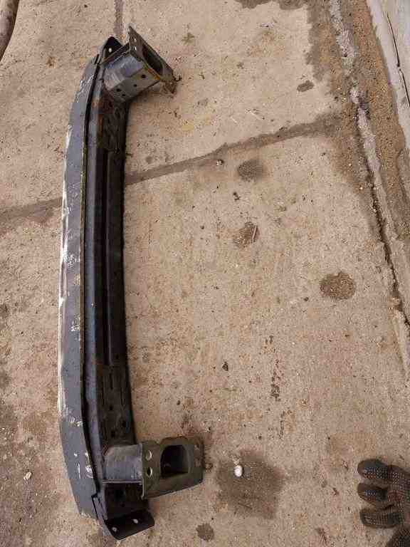 TOYOTA Verso 1 generation (2009-2015) Predná výstužná tyč 32562352