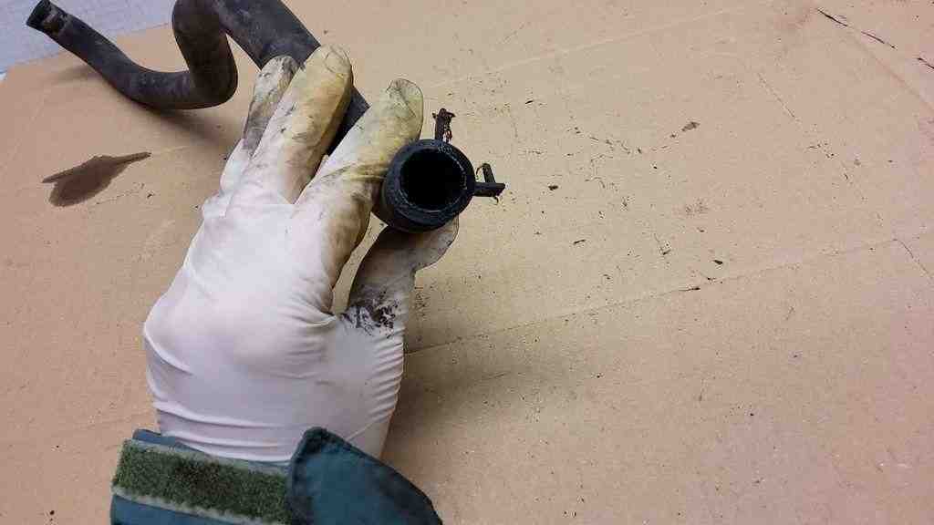 VOLKSWAGEN Multivan T5 (2003-2015) Coolant Hose Pipe 32562724