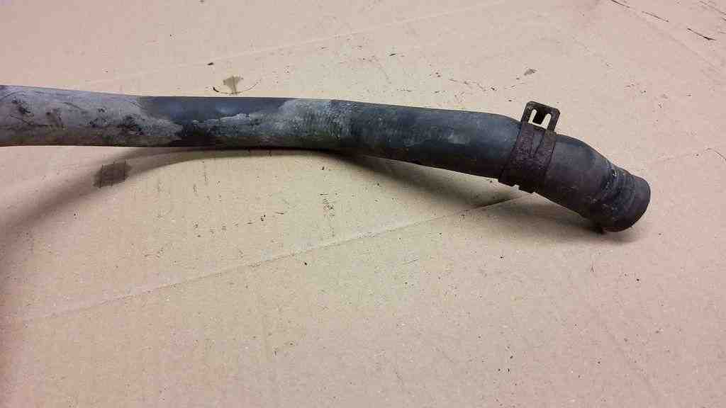 VOLKSWAGEN Multivan T5 (2003-2015) Coolant Hose Pipe 32562725