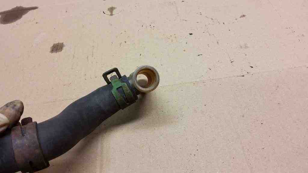 VOLKSWAGEN Multivan T5 (2003-2015) Coolant Hose Pipe 701819876 32562727
