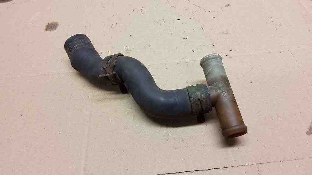 VOLKSWAGEN Multivan T5 (2003-2015) Coolant Hose Pipe 701819876 32562727