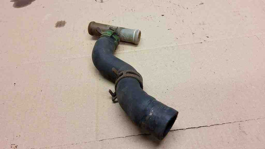 VOLKSWAGEN Multivan T5 (2003-2015) Coolant Hose Pipe 701819876 32562727