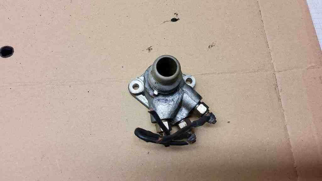 AUDI A4 B5/8D (1994-2001) Coolant Hose Pipe 028121145J 32562745