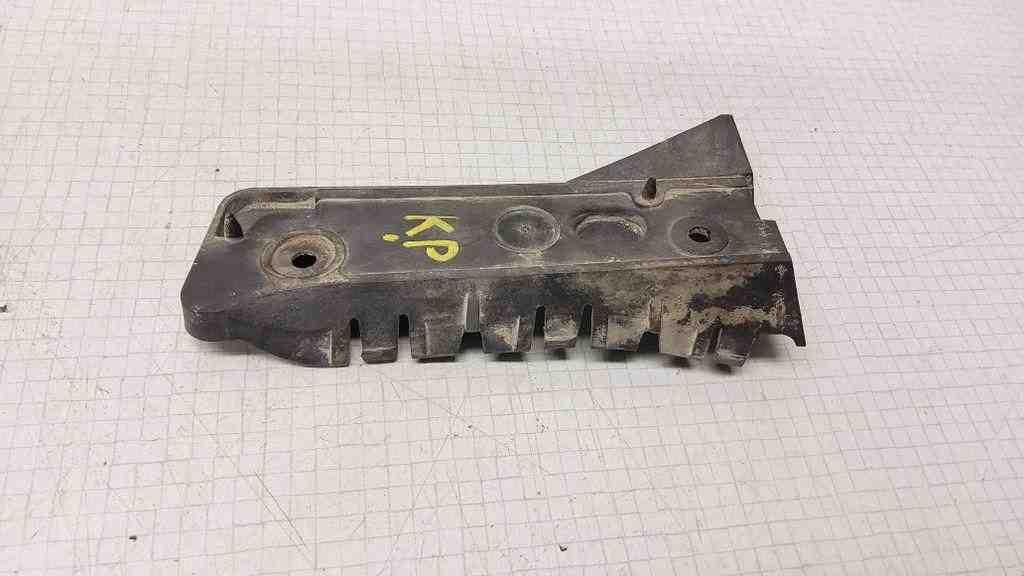 AUDI A4 B7/8E (2004-2008) Front Left Bumper Bracket 8E0807283 32565037