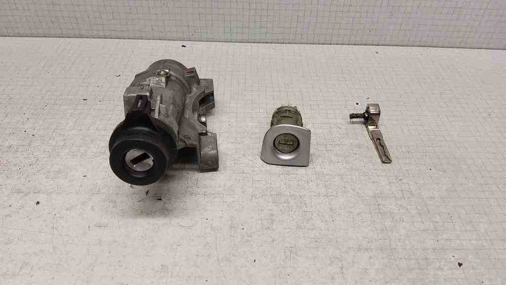 AUDI A4 B7/8E (2004-2008) Комплект 4B0905849,8E1897063,4B0905851F,BK704160200 32565140