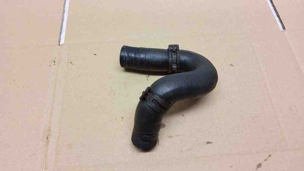 VOLKSWAGEN Transporter T5 (2003-2015) Coolant Hose Pipe 32566158