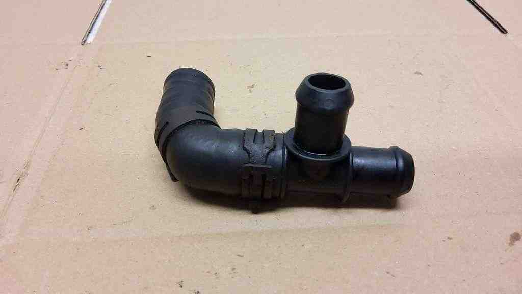 VOLKSWAGEN Transporter T5 (2003-2015) Coolant Hose Pipe 738000248 32566162
