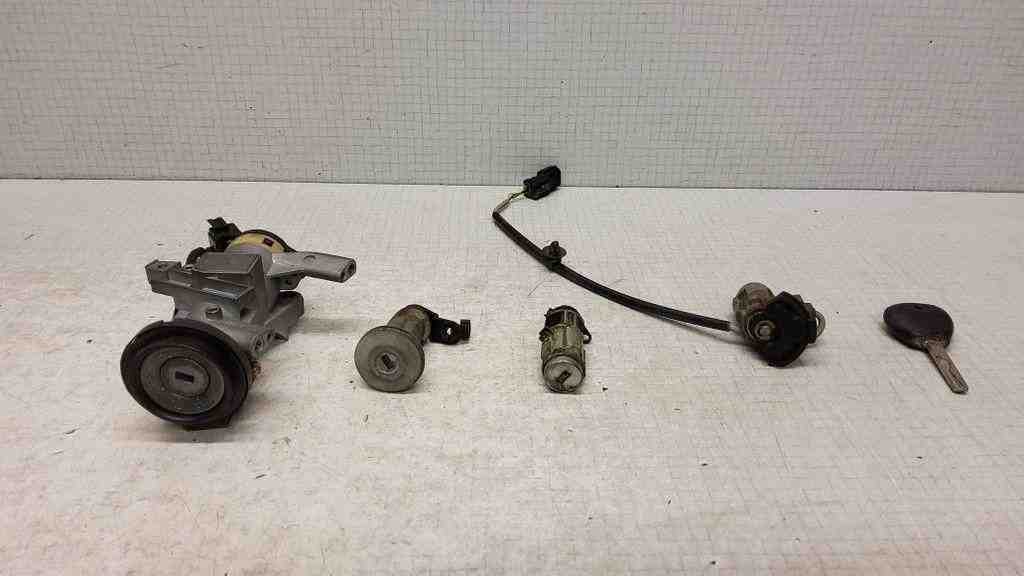 MITSUBISHI Space Star 1 generation (1998-2005) Комплект F005V00017,3627890 32566267